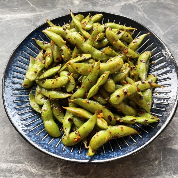 How to Make Spicy Edamame