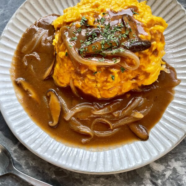 Omurice (Japanese Omelette Rice)