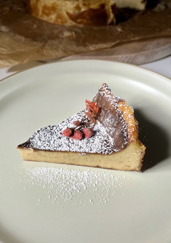 Sakura Cheesecake(Basque Style Cheesecake)